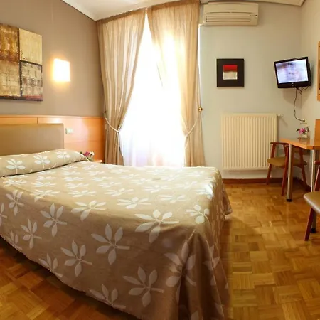 Hostal Arotza-3